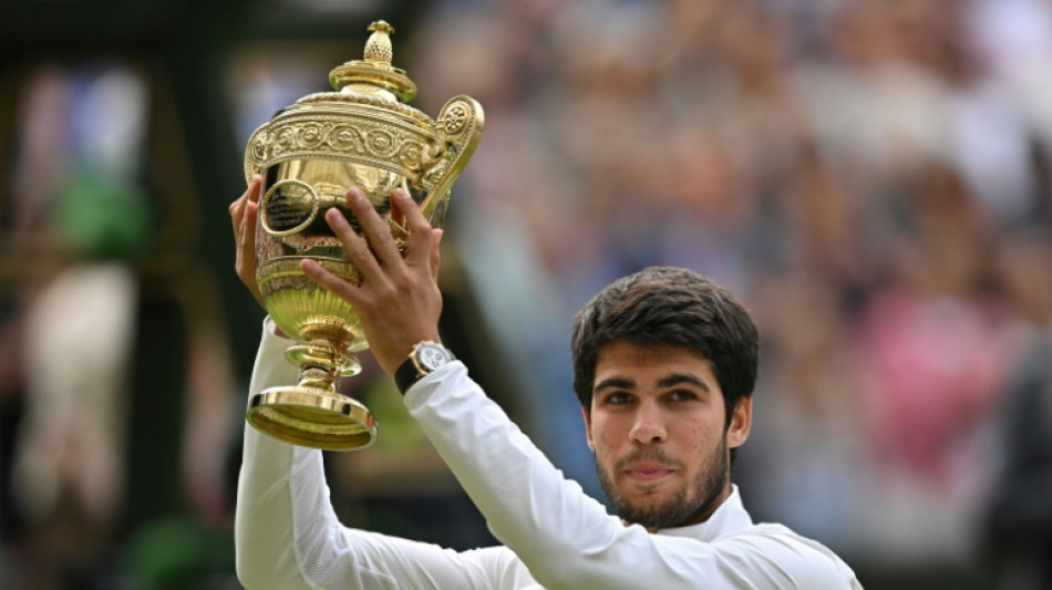 Carlos Alcaraz bate Novak Djokovic e &eacute; campe&atilde;o de Wimbledon