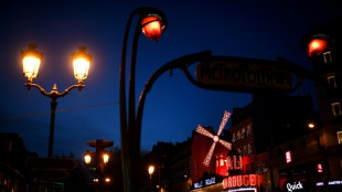 Moulin Rouge stoppt nach Protesten von Tiersch&uuml;tzern Python-Nummer