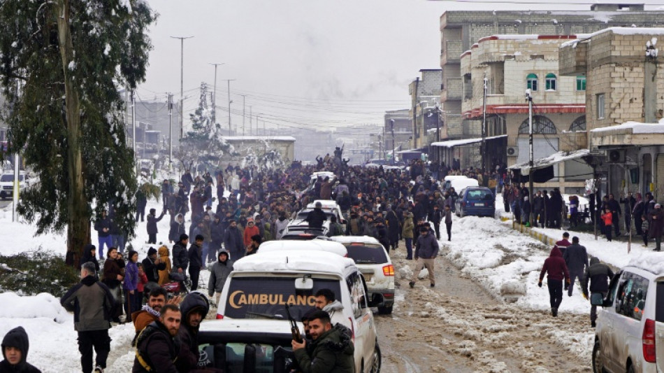 Comboio humanit&aacute;rio da ONU chega &agrave; cidade curda de Kobane, na S&iacute;ria