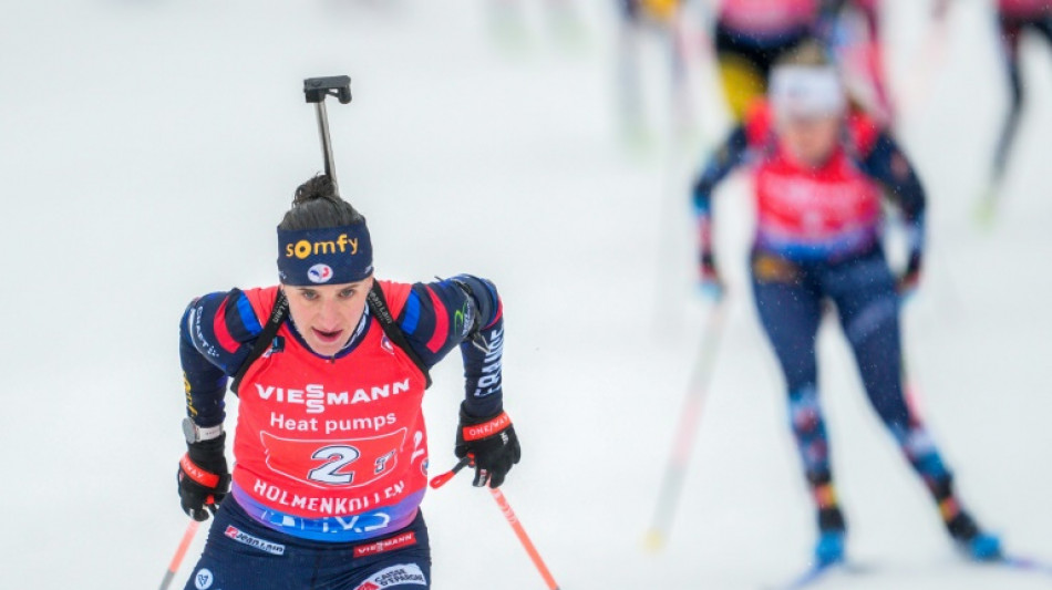 Biathlon: la France victorieuse du relais mixte à Oslo, un mois après l'or mondial