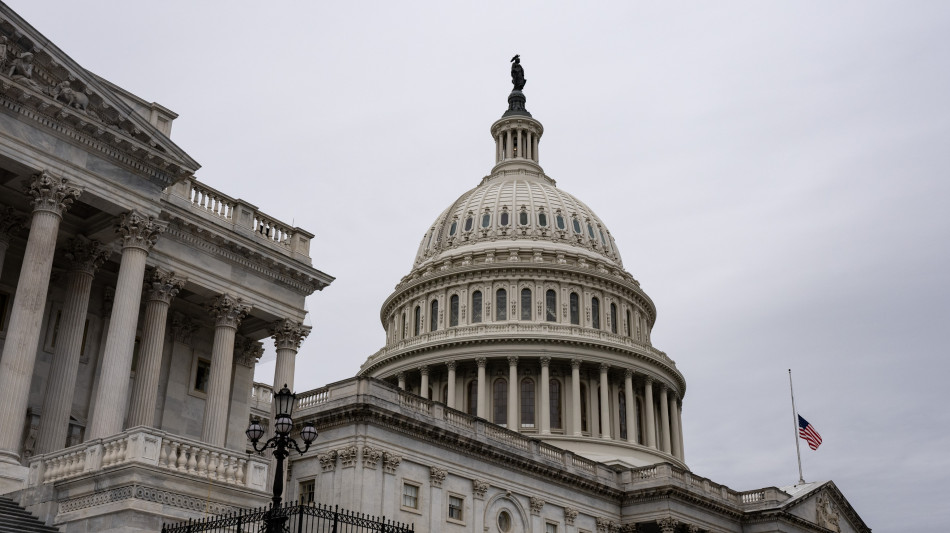 Senato Usa approva la legge per divulgare i file Epstein