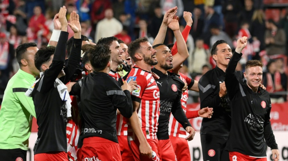 Girona vence Real Madrid (4-2) com 4 gols de Castellanos e Bar&ccedil;a fica mais perto do t&iacute;tulo