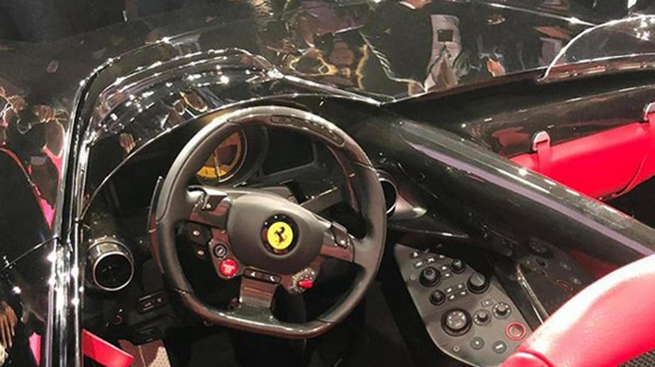 Ferrari risponde a dazi Usa con aumento prezzi fino al 10%
