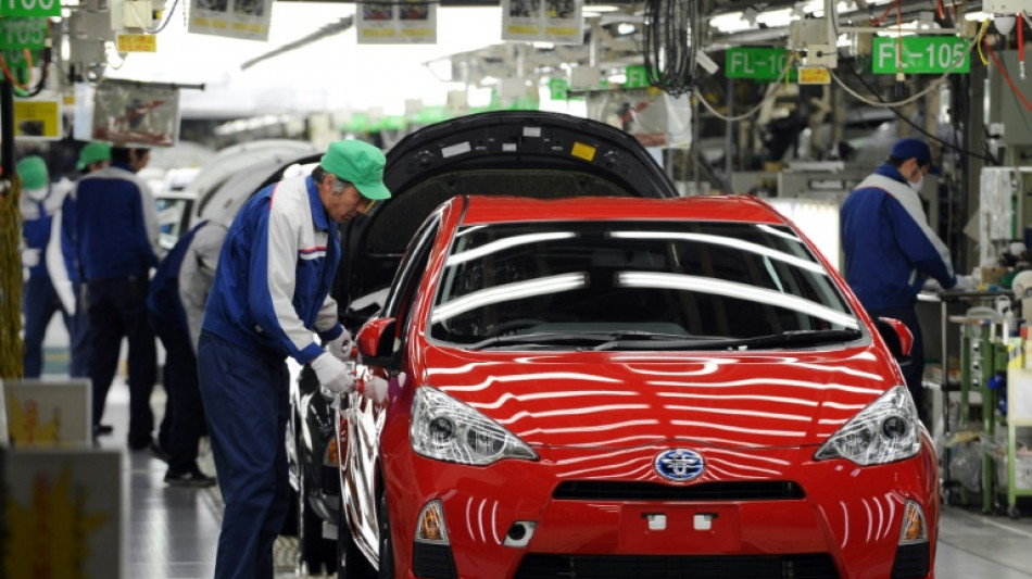 Asian stocks mixed as stability returns, autos lifted by exemption hope