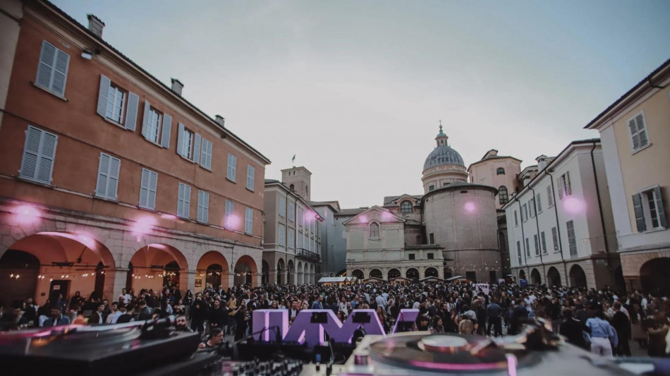 Torna 'Vyni', festival del vino e del vinile a Reggio Emilia