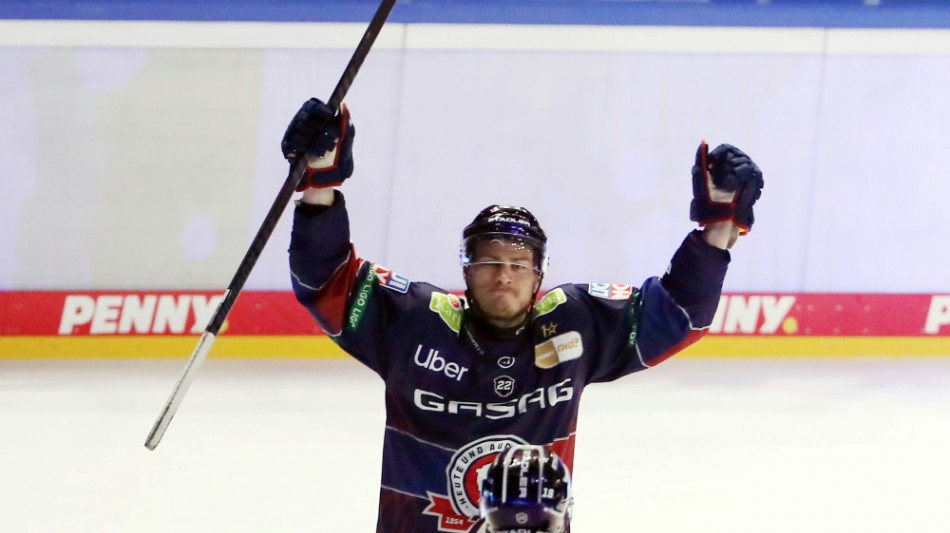 Neuer Rekordtorj&auml;ger Pf&ouml;derl f&uuml;hrt Eisb&auml;ren zum zweiten Sieg