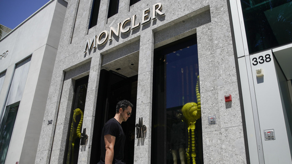 I ricavi di Moncler crescono a doppia cifra e superano 880 milioni