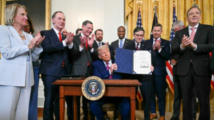 Trump promete acabar con las normas de California sobre los veh&iacute;culos el&eacute;ctricos