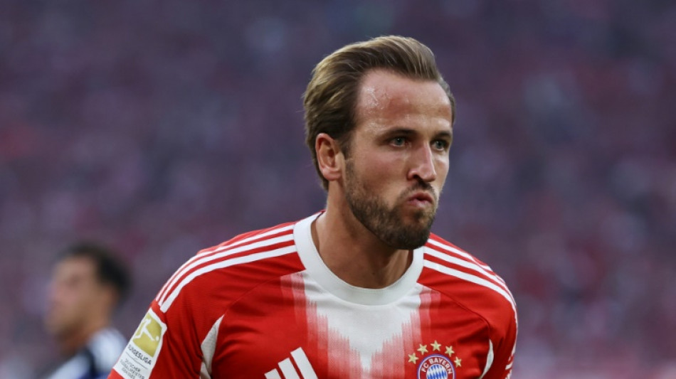 Kane hits brace as Bayern thump Hamburg again