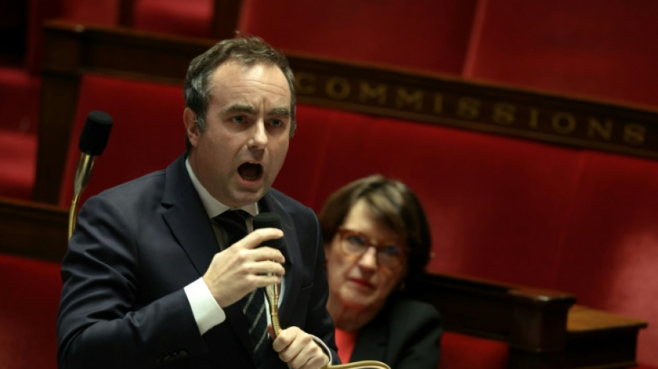 Budget: le gouvernement abat ses derni&egrave;res cartes pour arracher un budget