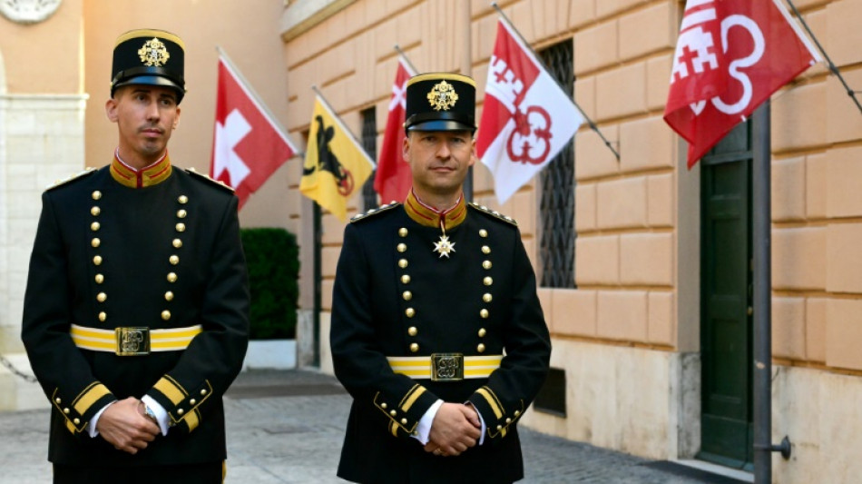 Fuera colores: la Guardia Suiza estrena nuevo uniforme para ocasiones especiales