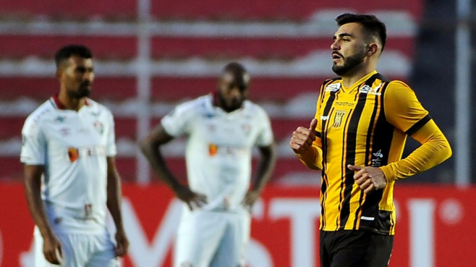 Fluminense perde para The Strongest (1-0) mas segue l&iacute;der do Grupo D da Libertadores