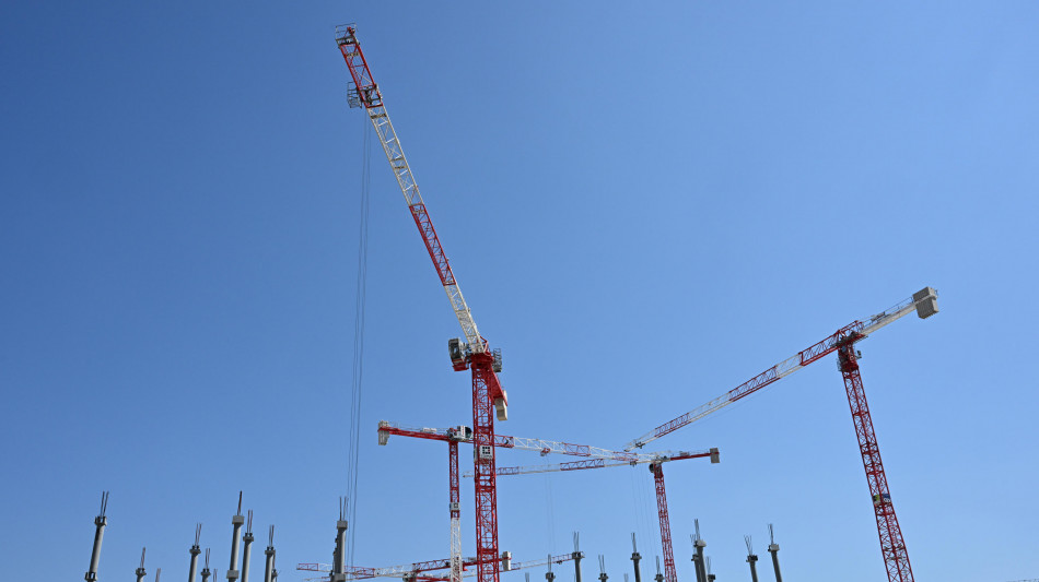 Istat, produzione delle costruzioni in rialzo dello 0,5% a febbraio. Su anno +1,5%