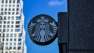 Starbucks &eacute; alvo de novo processo por bebida derramada