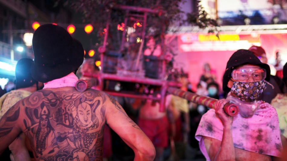 Taiw&aacute;n celebra el fin del A&ntilde;o Nuevo lunar lanzando petardos contra una deidad