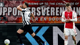 El Ajax encaja un nuevo rev&eacute;s al caer eliminado en Copa por un equipo aficionado