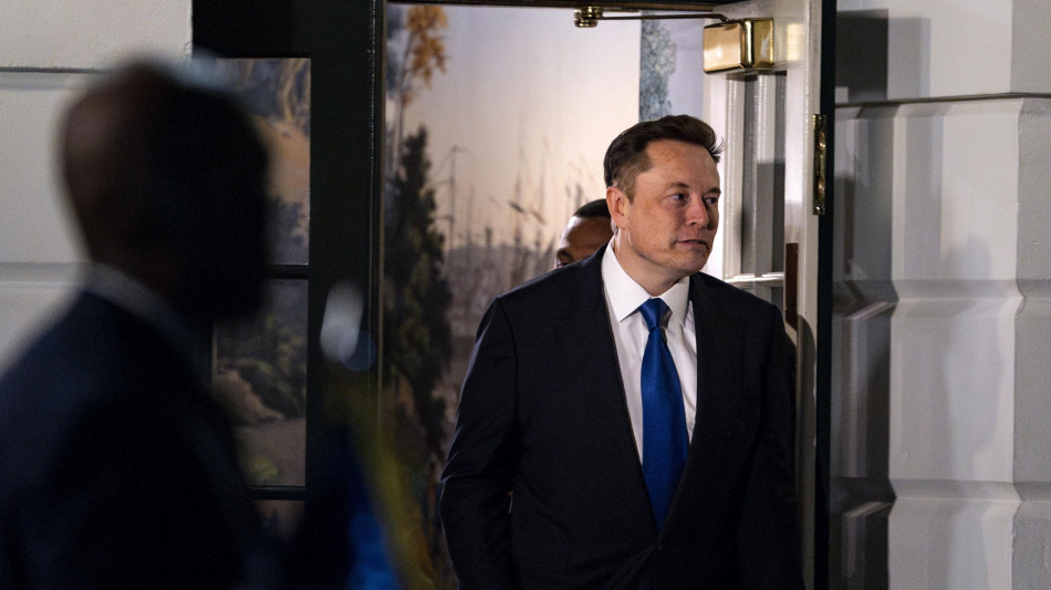 Musk annuncia, xAI ha acquistato il social X