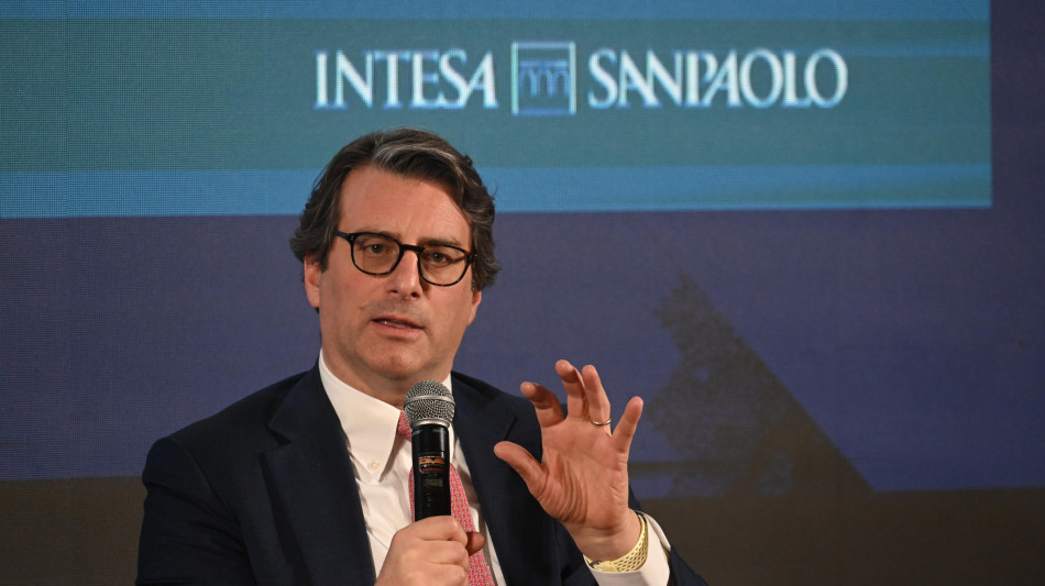 Intesa supporta le imprese con 10 miliardi per l'occupazione