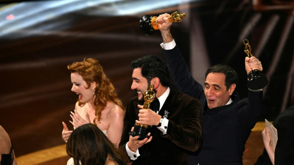 "Anora", la tragicomedia de una estr&iacute;per, gana el &Oacute;scar a mejor pel&iacute;cula