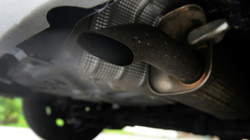 Automobile: l'UE pr&ecirc;te &agrave; assouplir l'objectif du tout-&eacute;lectrique en 2035