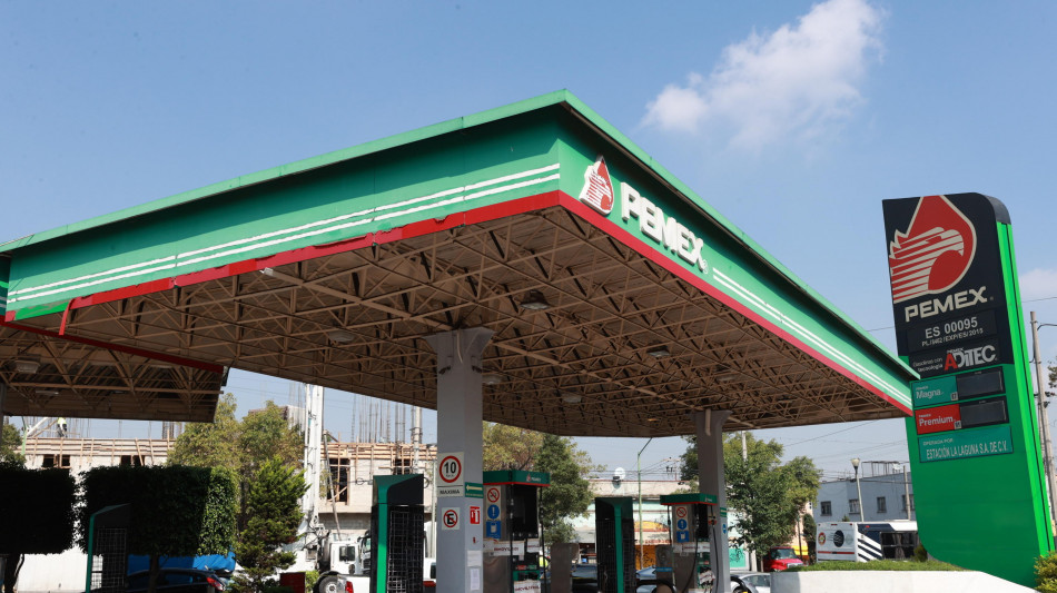 Pemex perde 605 milioni nel terzo trimestre, produzione in calo dello 0,4%