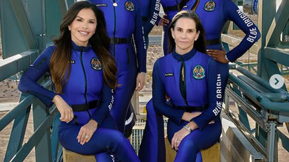 Lady Bezos firma le tute spaziali per le donne del New Shepard