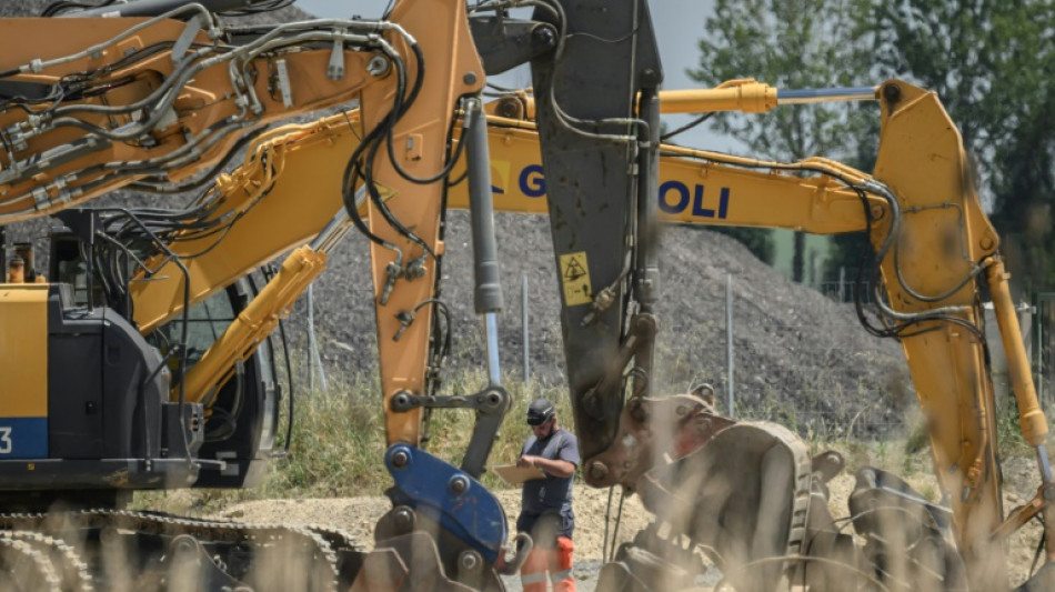 Reprise au ralenti et sous surveillance polici&egrave;re de travaux sur le chantier de l'A69