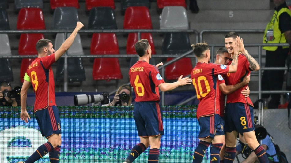 Espanha goleia Ucr&acirc;nia e vai disputar final do Europeu Sub-21 contra Inglaterra