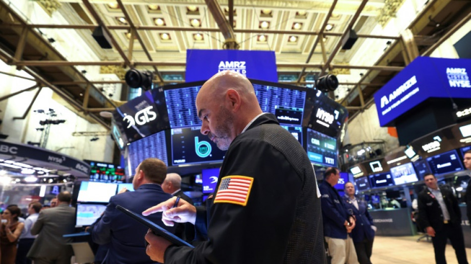 US stocks back at records on US-China trade progress