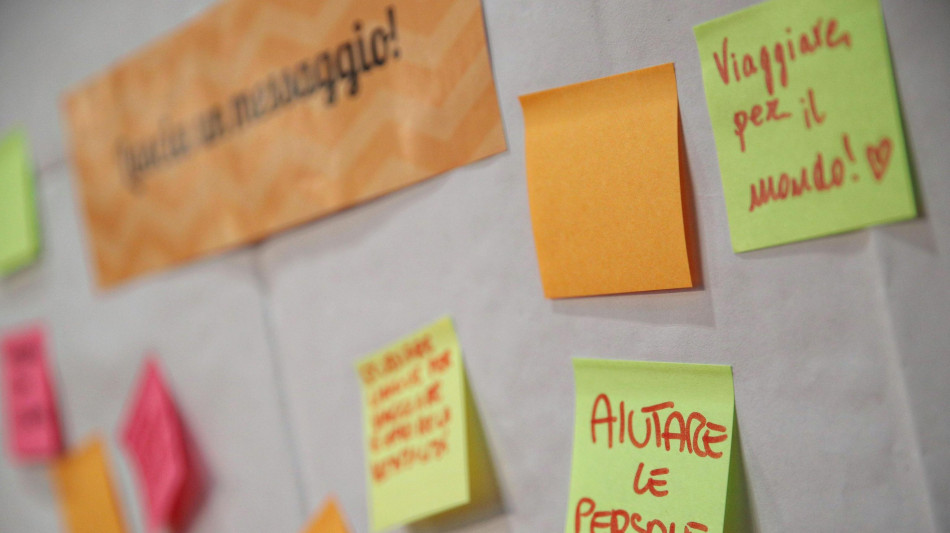 'Giovani incerti su lavoro, 73% senza attivit&agrave; orientamento'