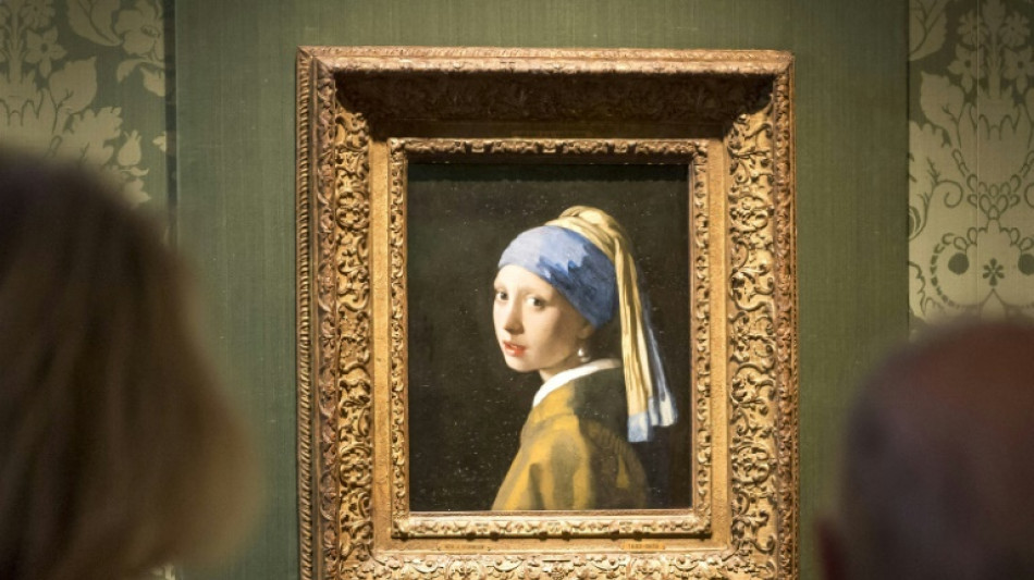 El pintor Vermeer usaba una c&aacute;mara oscura para pintar sus cuadros, seg&uacute;n una nueva biograf&iacute;a