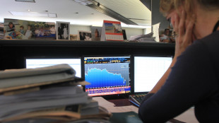 Borsa: Milano chiude cauta in attesa di Moody's sull'Italia