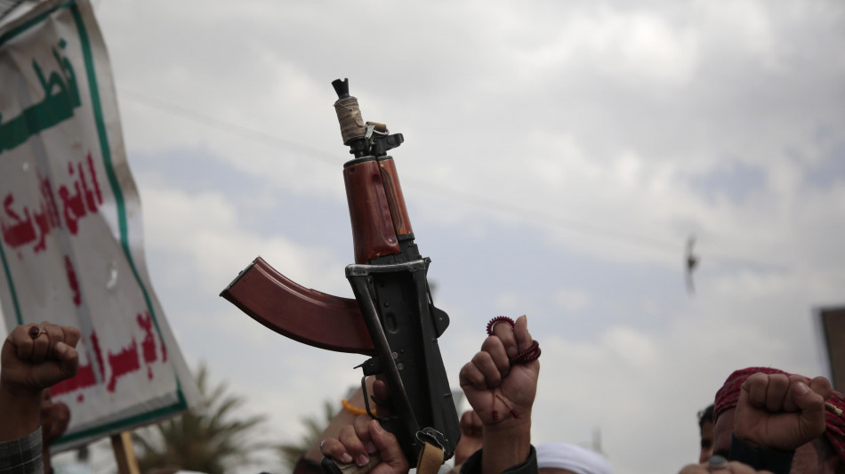 Houthi, 'almeno 5 morti negli attacchi Usa nello Yemen'