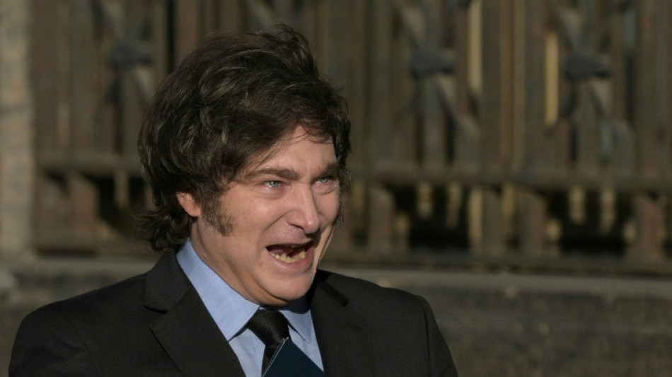 Una premiada bióloga argentina critica el desfinaciamiento de Milei a la ciencia