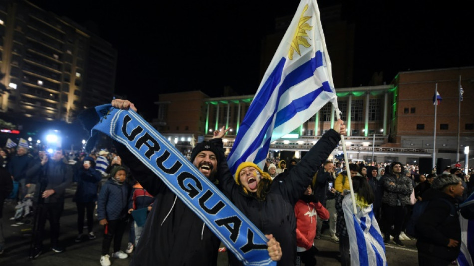 Uruguai, onde o futebol &eacute; uma religi&atilde;o, comemora seu primeiro Mundial Sub-20