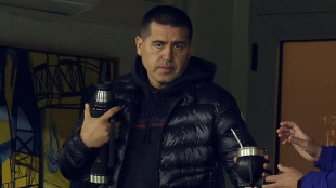 &Iacute;dolo do Boca, Riquelme anuncia presen&ccedil;a de Messi em jogo de homenagem na Bombonera
