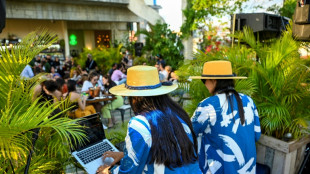 A Cuba, les rares femmes DJ ont trouv&eacute; leur public