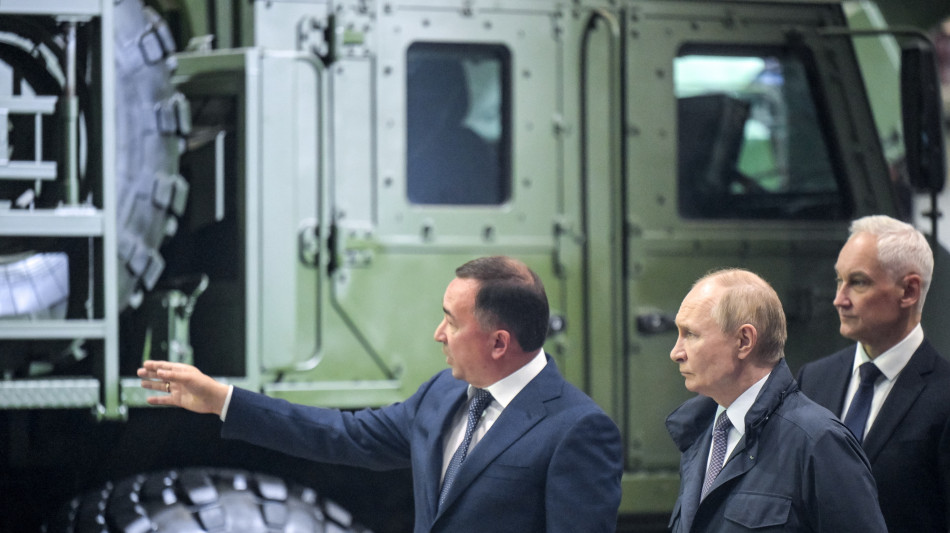 Putin, 'la Russia pu&ograve; rispondere a qualsiasi minaccia'