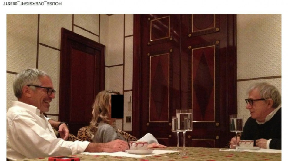 Demócratas publican fotos de Epstein con Trump, Clinton y Woody Allen