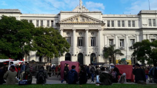 L'universit&agrave; di Buenos Aires sospende lo stato di emergenza