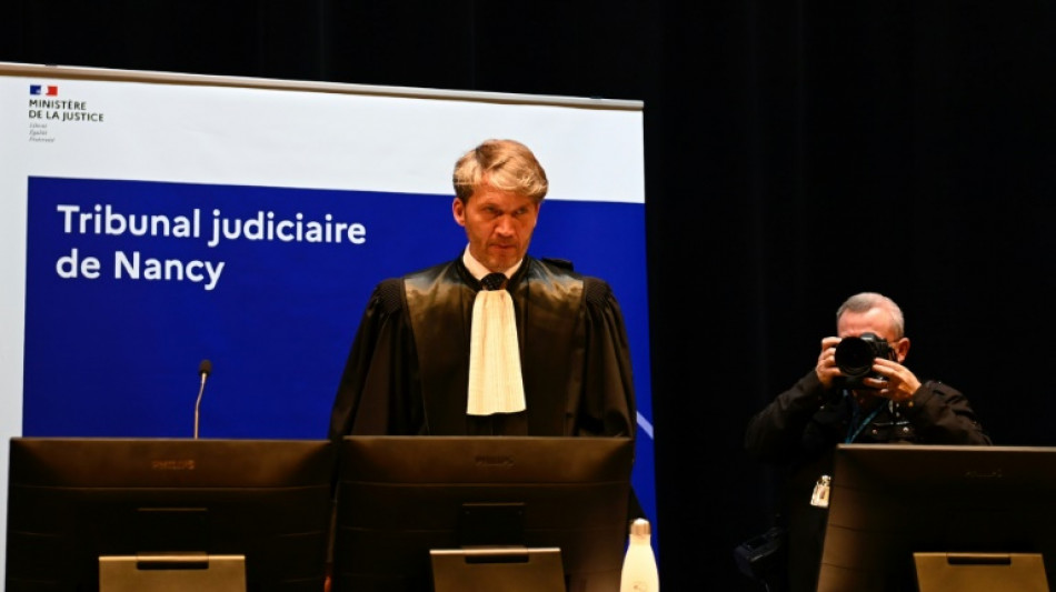 Le proc&egrave;s "Carton rouge" s'attaque &agrave; l'arnaque des clubs de foot