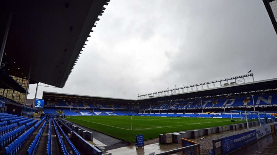 Everton perde 10 pontos no Campeonato Inglês por infração financeira