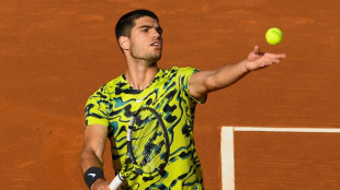 Alcaraz vence duelo espanhol contra Bautista; Cer&uacute;ndolo surpreende e elimina Ruud