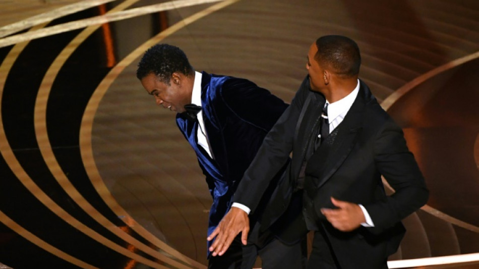 Will Smith golpea a Chris Rock en momento viral de los &Oacute;scar
