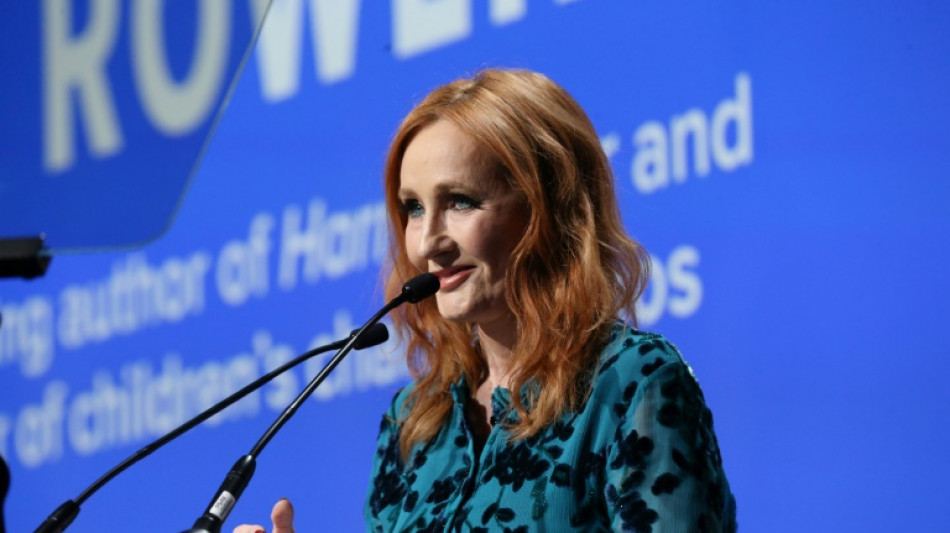 J.K. Rowling ofrecer donar hasta un mill&oacute;n de libras para los hu&eacute;rfanos en Ucrania