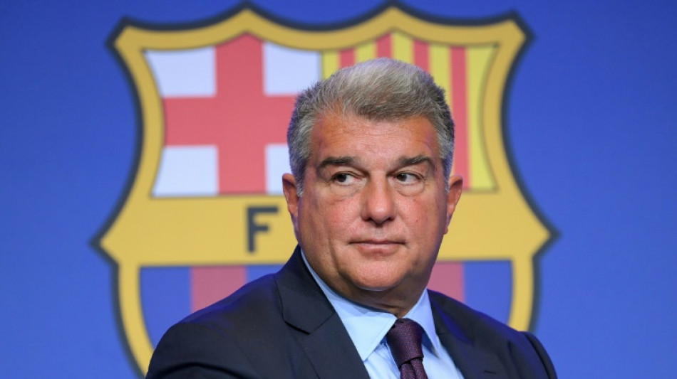 Presidente do Barcelona diz que far&aacute; "todo o poss&iacute;vel" por retorno de Messi