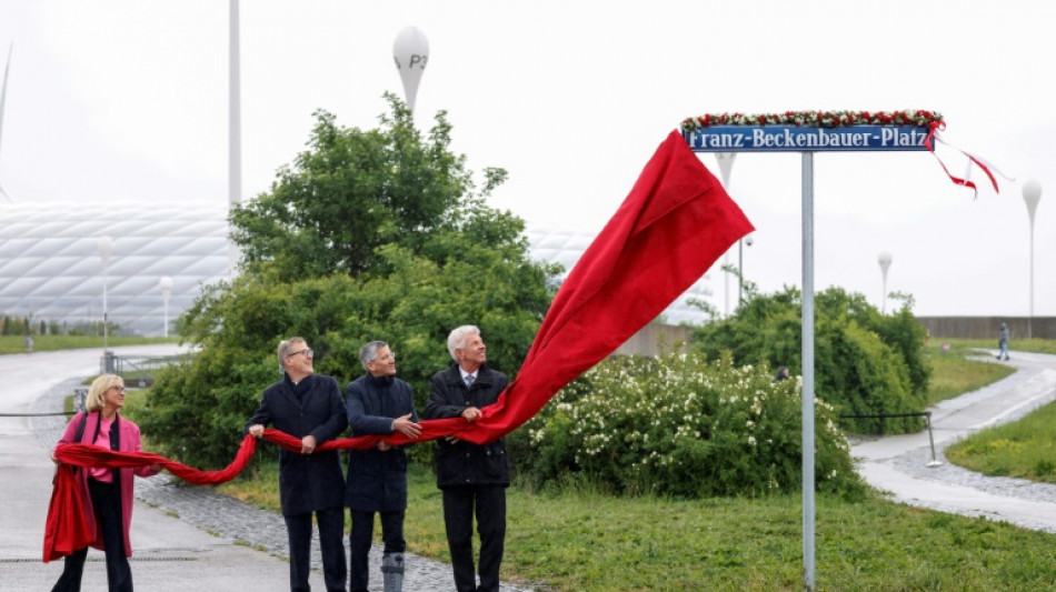 Ehrung für "Kaiser" in München: Allianz-Arena liegt nun am Franz-Beckenbauer-Platz