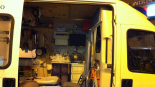 Imprenditore precipita dal tetto di un capannone e muore in Umbria