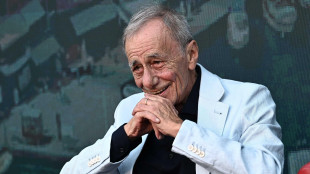 Problemi di salute per Roberto Vecchioni, rinviate le prossime date del tour