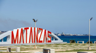 Trump says Russia can deliver oil to Cuba